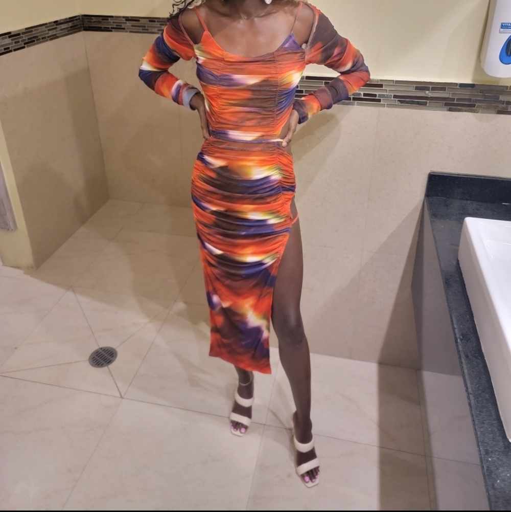 🎀 Pretty Little Thing size 0  Multicolor Maxi Dress